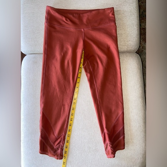 ALO leggings - Picture 2 of 3